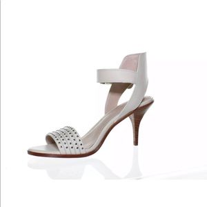 NEW!!!  POUR LA VICTOIRE SANDALS HEELS size 6.5